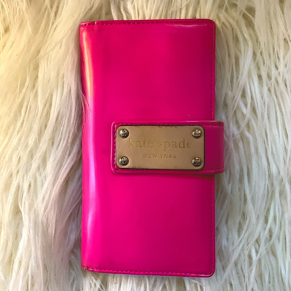 Beautiful Long Kate Spade Wallet in Glossy Pink Leather!